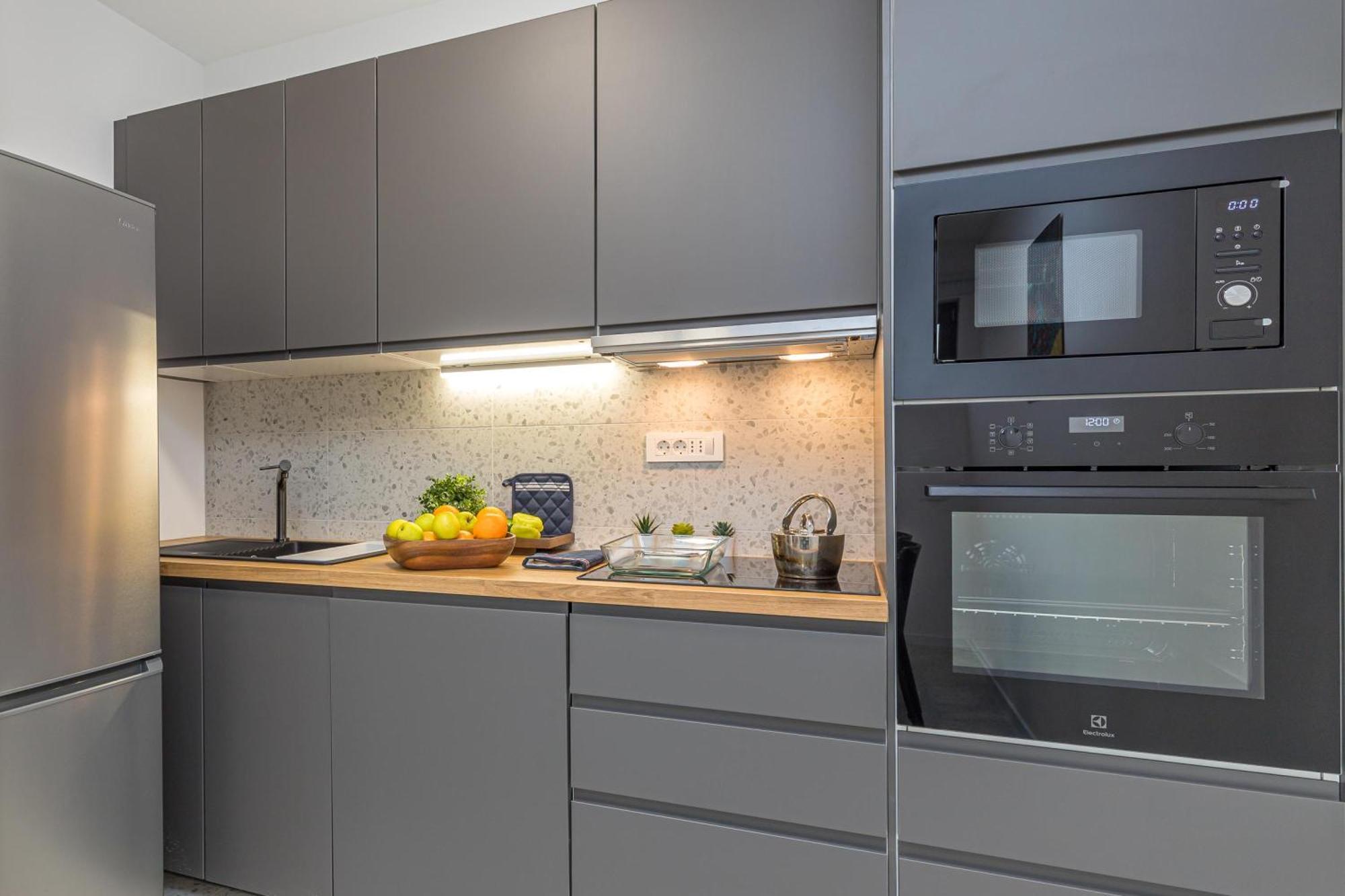Sapore Di Mare Apartments - Happy Rentals Башка Экстерьер фото
