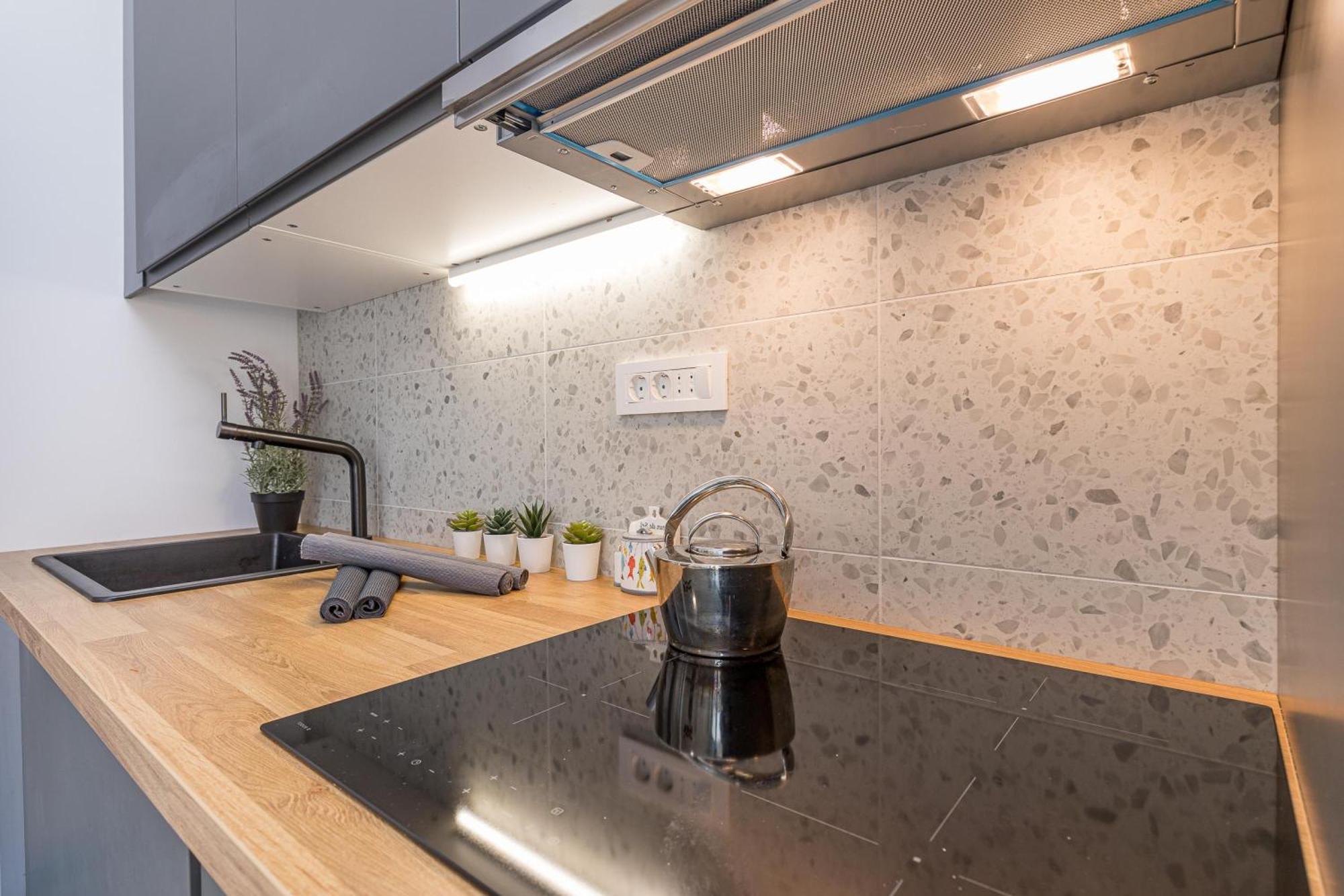 Sapore Di Mare Apartments - Happy Rentals Башка Экстерьер фото